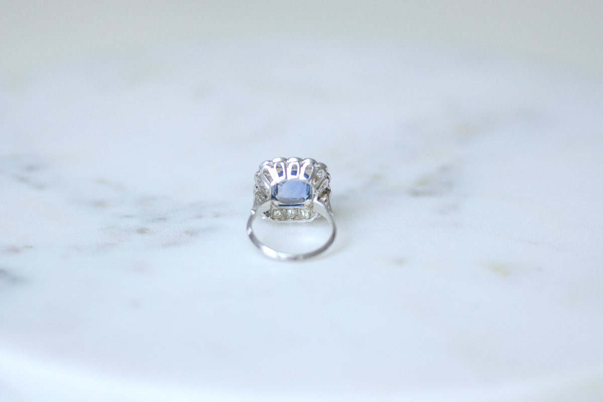 Art Deco  Ceylon Sapphire 3.90 Cts And Diamonds Cluster Ring On White Gold-photo-4
