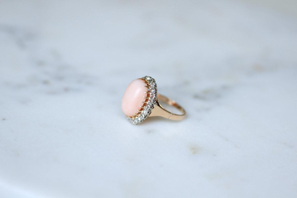 Bague Marguerite Belle Epoque Corail Peau d'Ange Entourage Diamants-photo-2