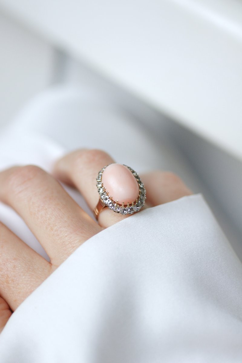 Bague Marguerite Belle Epoque Corail Peau d'Ange Entourage Diamants-photo-5