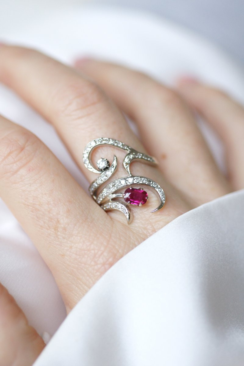 Arabesque Ring With Unheated Burmese Ruby And Diamonds On White Gold-photo-5