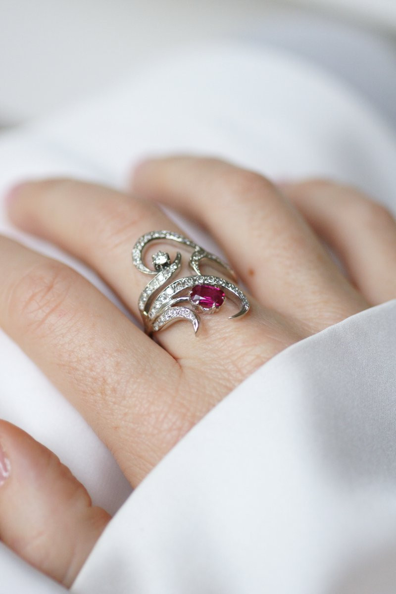 Arabesque Ring With Unheated Burmese Ruby And Diamonds On White Gold-photo-6