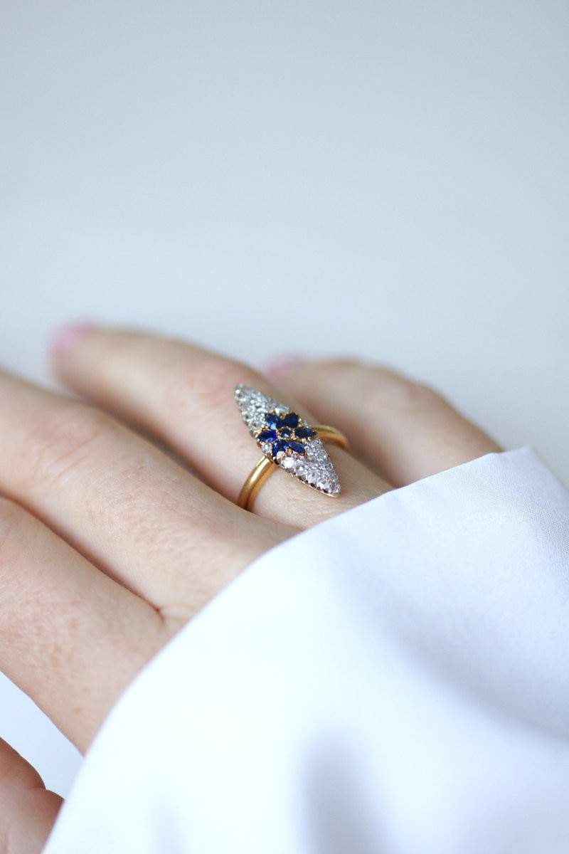Bague Ancienne Marquise Etoile Saphir Entourage Diamants sur Or Jaune et Platine-photo-1