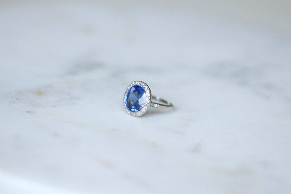 Art Deco Halo Ring With 4.40 Cts No Heat Ceylon Sapphire And Diamonds On Platinum-photo-4