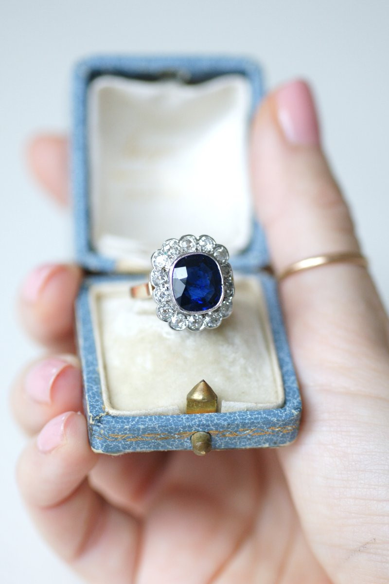 Art Deco Cluster Ring With A 3.65 Ct No Heat Siam Sapphire & Diamonds On Rose Gold And Platinum-photo-1