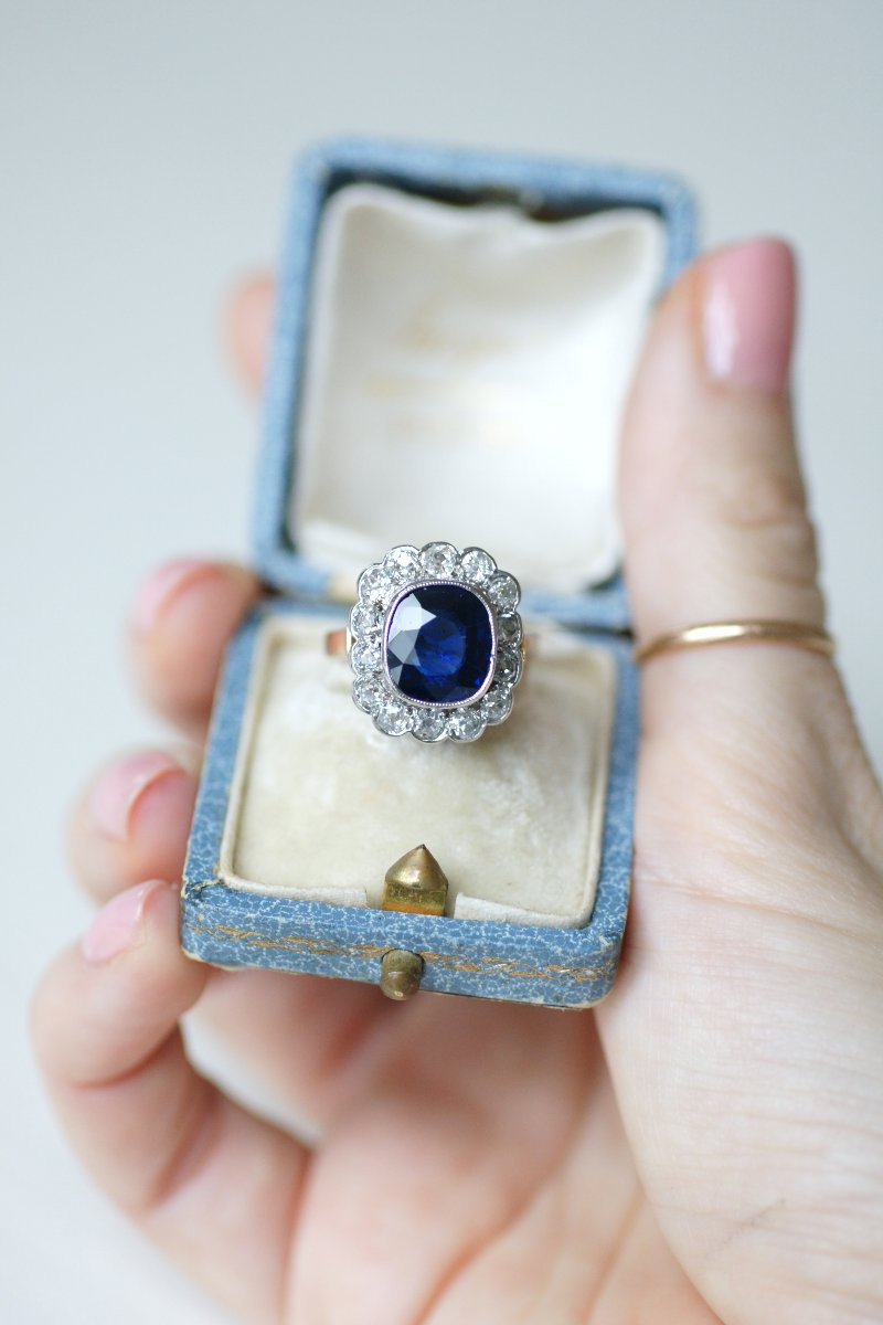 Art Deco Cluster Ring With A 3.65 Ct No Heat Siam Sapphire & Diamonds On Rose Gold And Platinum-photo-2
