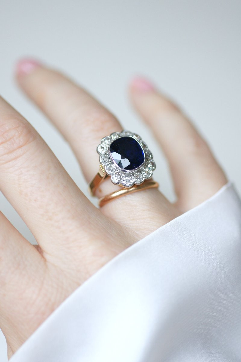 Art Deco Cluster Ring With A 3.65 Ct No Heat Siam Sapphire & Diamonds On Rose Gold And Platinum-photo-4
