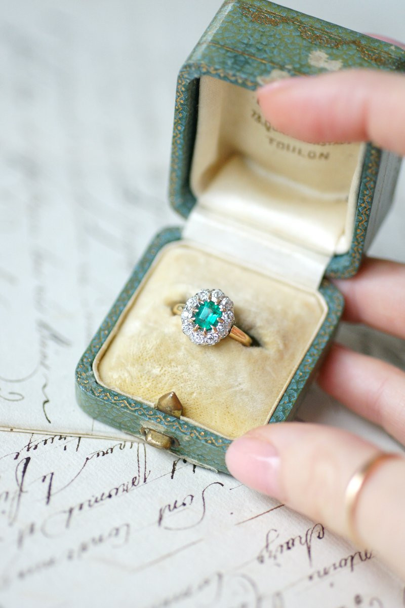 Victorian Cluster Ring With Colombian Emerald And Diamonds On Yellow Gold-photo-3