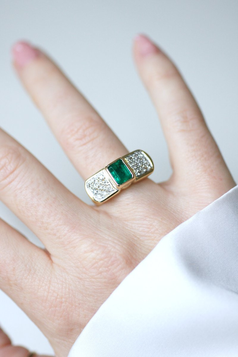 Bague Vintage Emeraude et Diamants sur Or Jaune-photo-3