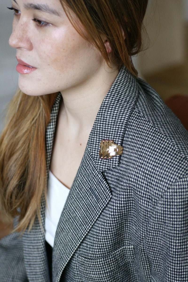 Boucheron Ruby Clip Brooch On Rose Gold, 1940s-photo-2