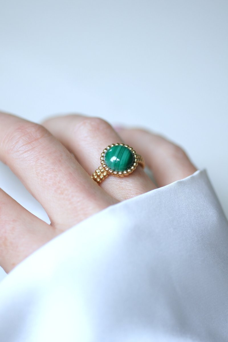 Van Cleef & Arpels Perlée Ring In Malachite Colors On Yellow Gold, Size 56-photo-2