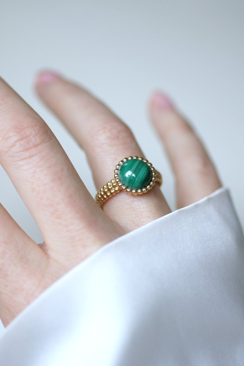 Van Cleef & Arpels Perlée Ring In Malachite Colors On Yellow Gold, Size 56-photo-3