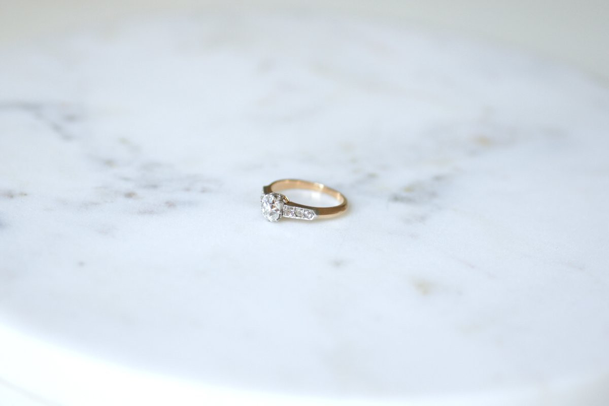 Edwardian Engagement Ring, 1.10 Carats Old Mine Cut Diamond, On Rose Gold And Platinum-photo-3