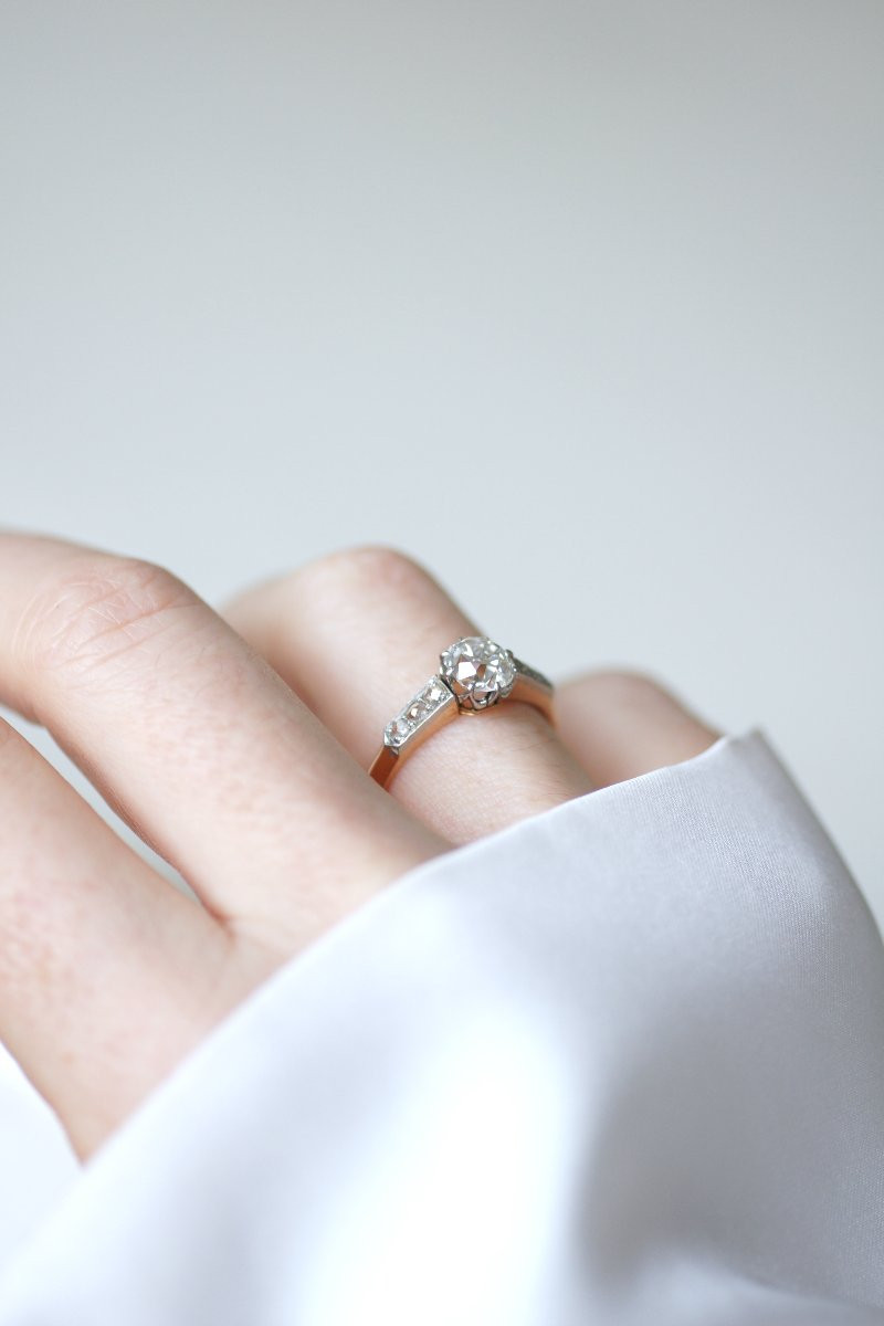 Edwardian Engagement Ring, 1.10 Carats Old Mine Cut Diamond, On Rose Gold And Platinum-photo-1