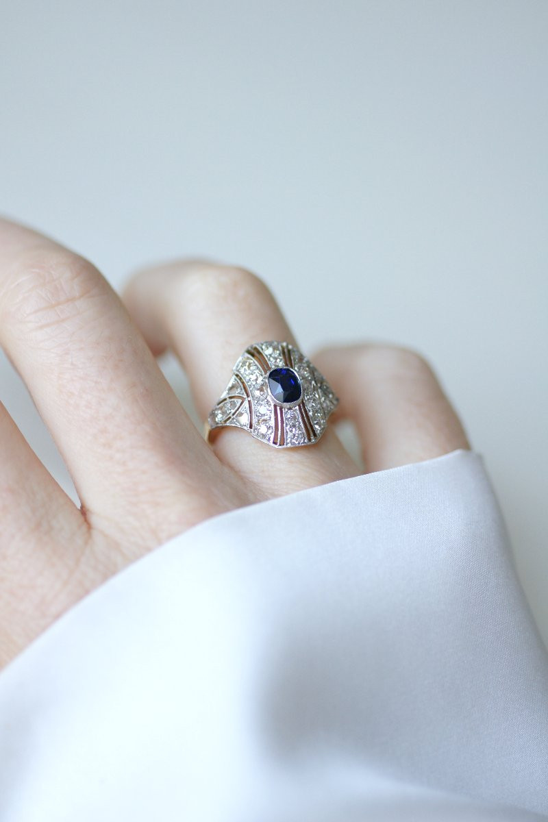 Art Deco Dome Ring With Sapphire And Diamonds On Platinum-photo-4