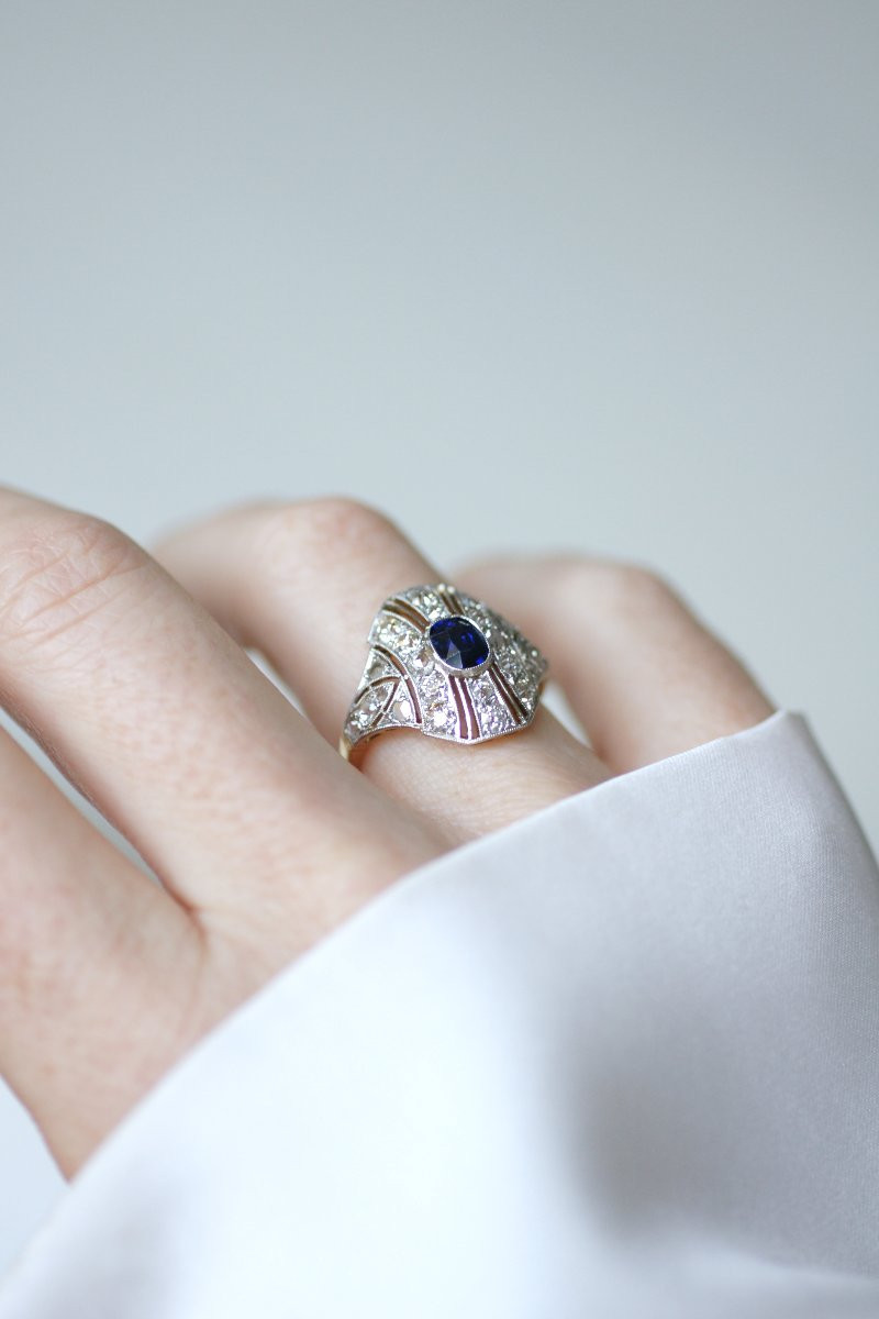 Art Deco Dome Ring With Sapphire And Diamonds On Platinum-photo-5