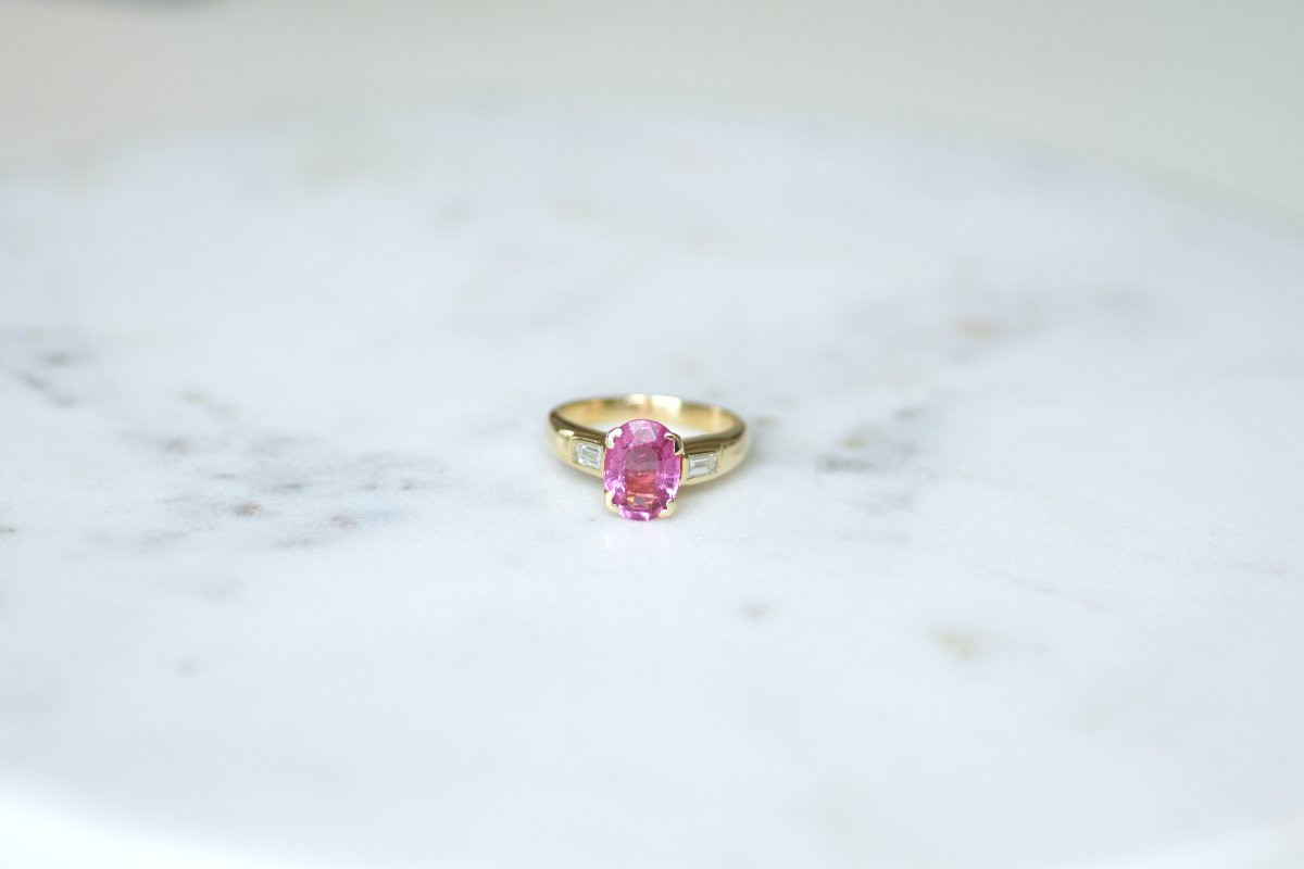 Pink Tourmaline And Baguette Diamond Ring In Yellow Gold-photo-2