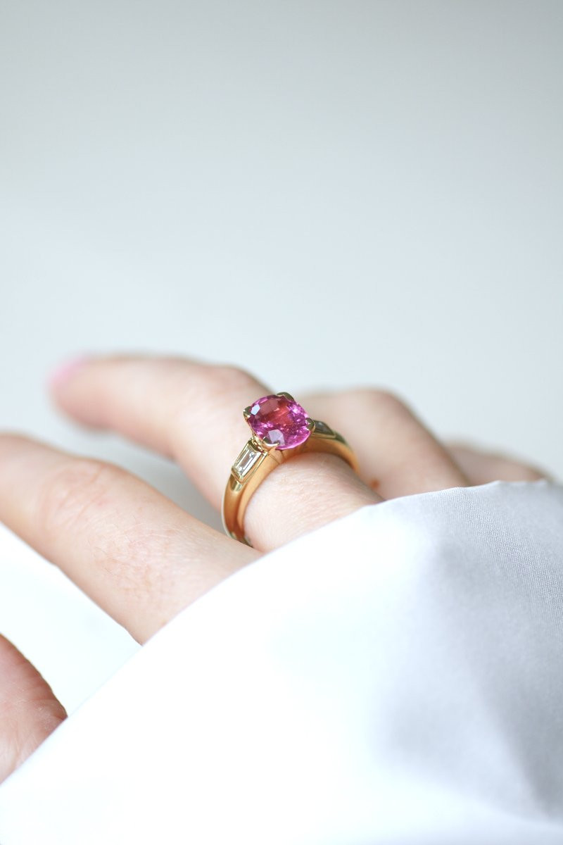 Pink Tourmaline And Baguette Diamond Ring In Yellow Gold-photo-1
