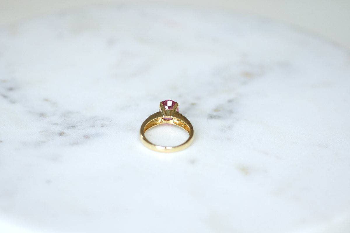 Pink Tourmaline And Baguette Diamond Ring In Yellow Gold-photo-6