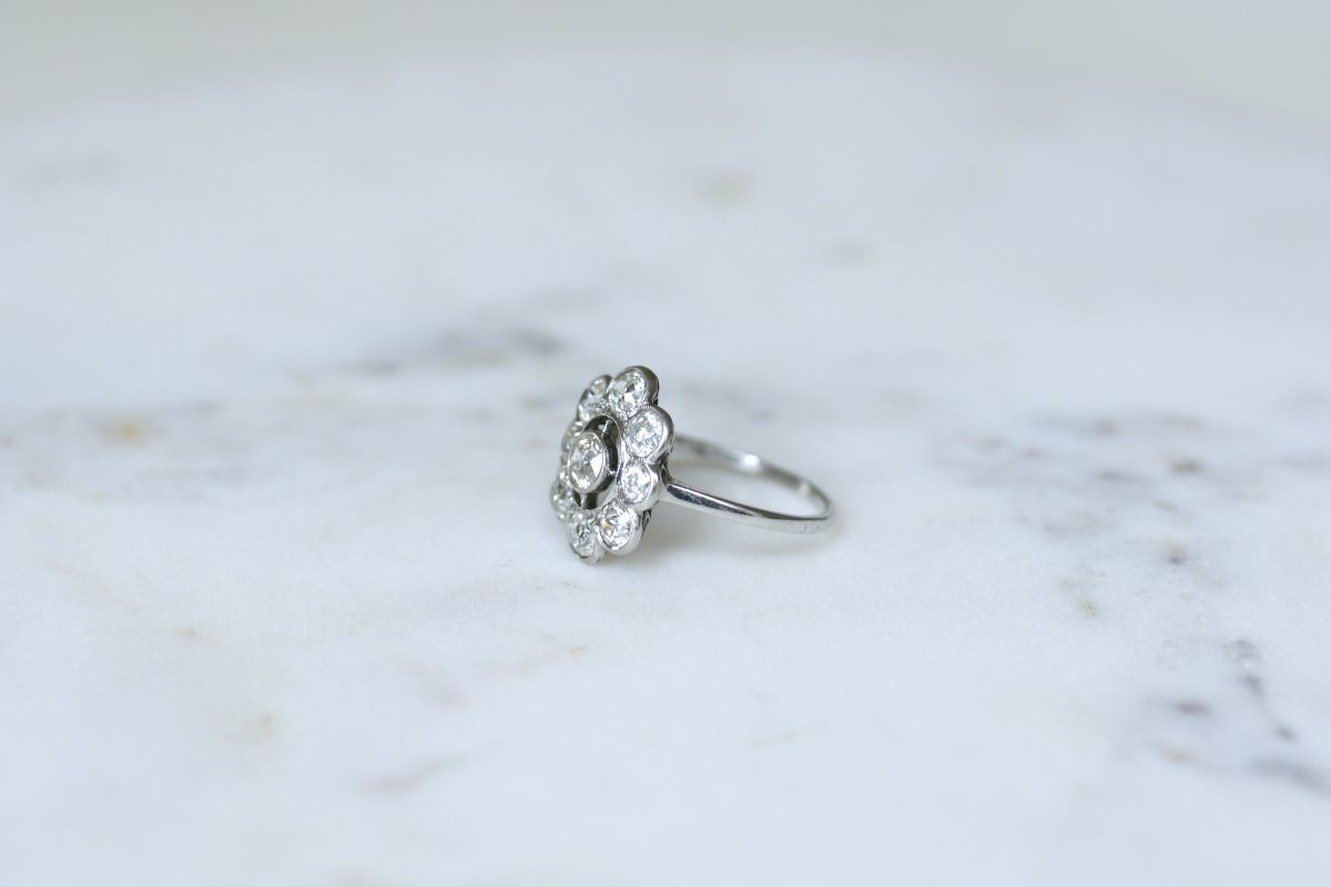Bague Belle Epoque Marguerite Ovale Diamants 2,95 Cts sur Platine-photo-3