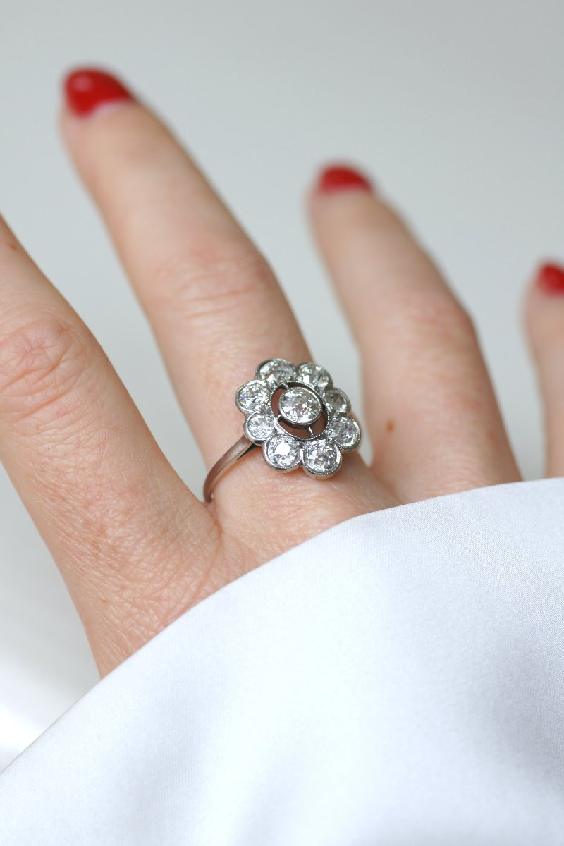 Bague Belle Epoque Marguerite Ovale Diamants 2,95 Cts sur Platine-photo-2