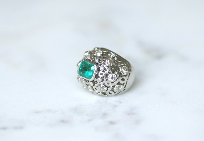 2.10 Cts Colombian Emerald And Diamonds On Platinum Ring-photo-4