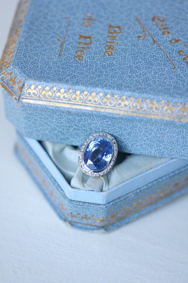 Bague Ovale Art Déco Saphir de Ceylan Non Chauffé 10,50 Cts et Diamants sur Or et Platine-photo-3
