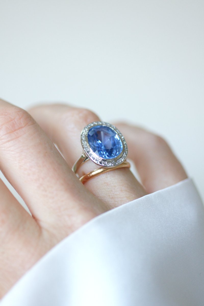 Bague Ovale Art Déco Saphir de Ceylan Non Chauffé 10,50 Cts et Diamants sur Or et Platine-photo-4