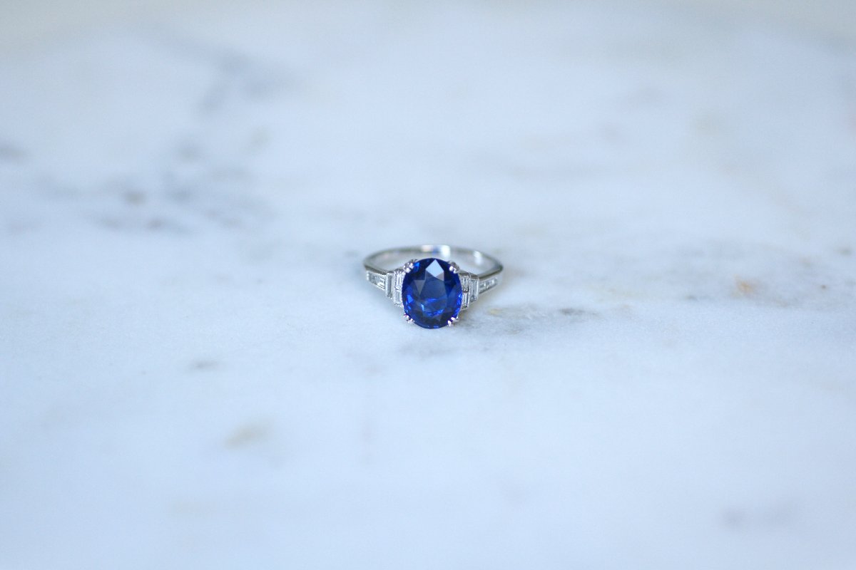 Bague Saphir Ceylan Non Chauffé 3,50 Cts et Diamant Baguette sur Or Blanc-photo-3