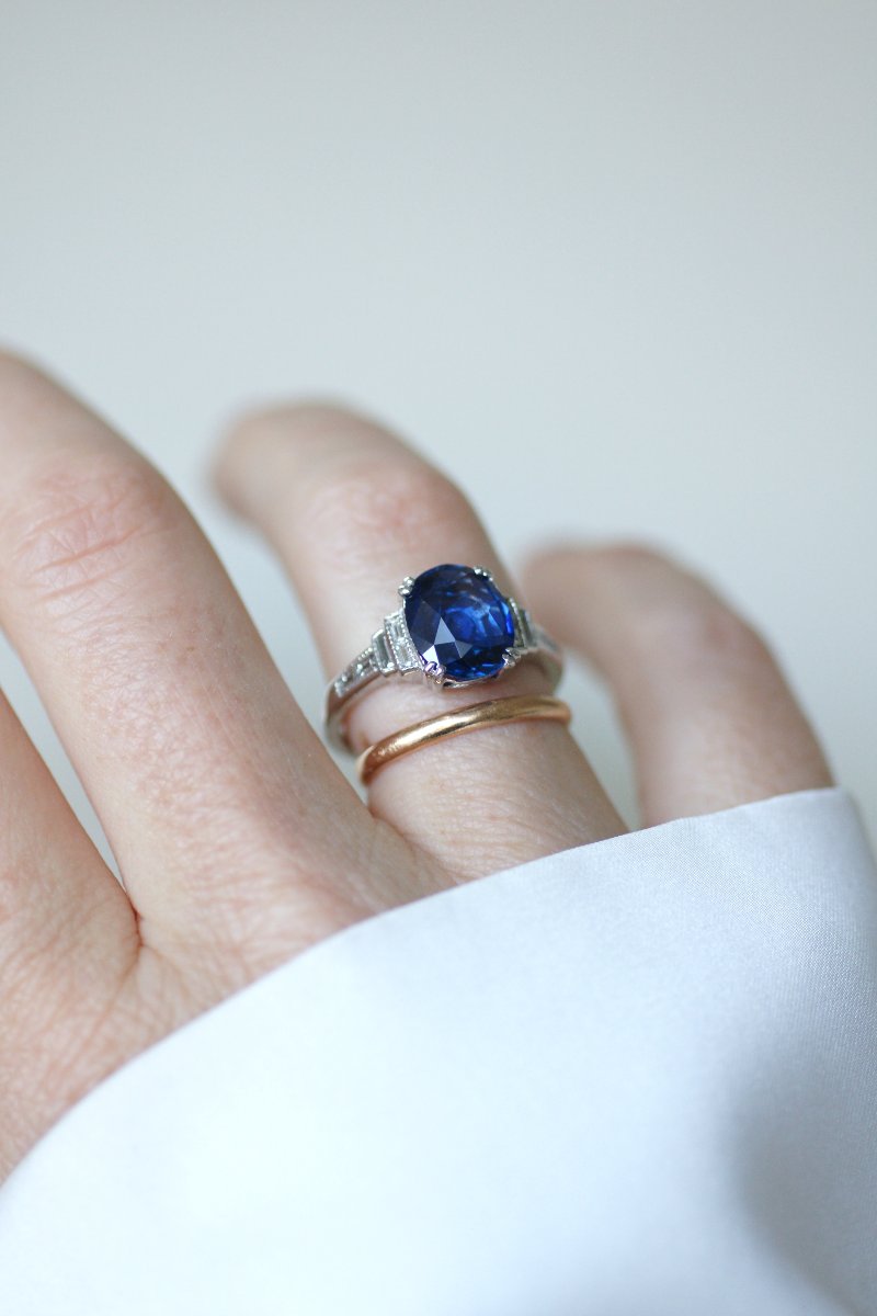 Bague Saphir Ceylan Non Chauffé 3,50 Cts et Diamant Baguette sur Or Blanc-photo-4