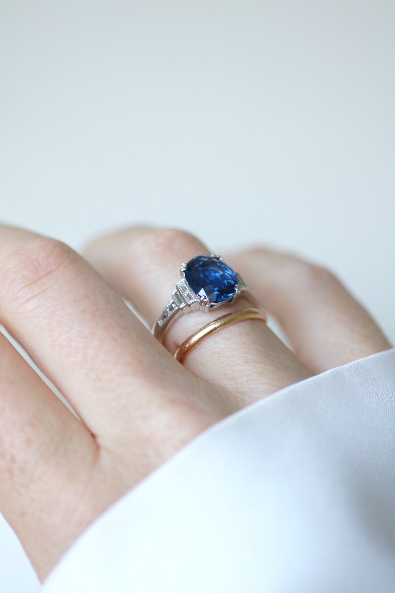 Bague Saphir Ceylan Non Chauffé 3,50 Cts et Diamant Baguette sur Or Blanc-photo-4