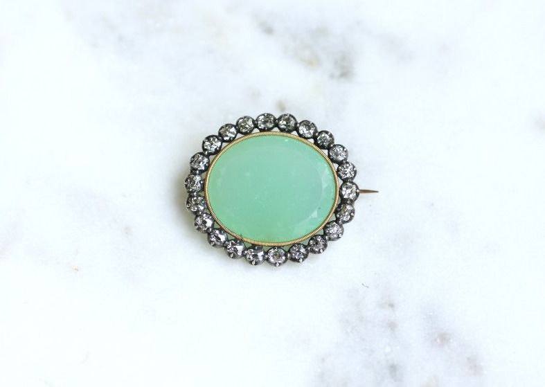 Broche Ancienne Chrysoprase et Diamants sur Or Rose et Argent