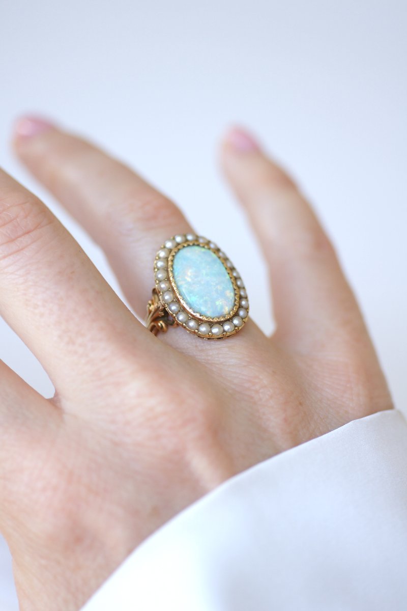 19th-century Antique Victorian Ring With Australian Opal And Natural Pearls Set In Yellow Gold-photo-1