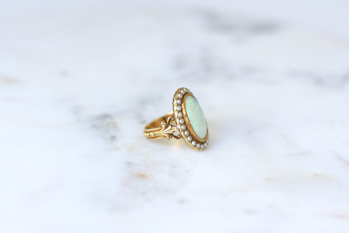 19th-century Antique Victorian Ring With Australian Opal And Natural Pearls Set In Yellow Gold-photo-4