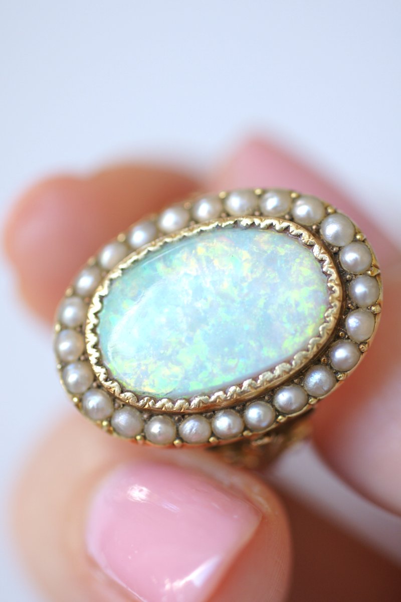 19th-century Antique Victorian Ring With Australian Opal And Natural Pearls Set In Yellow Gold-photo-6