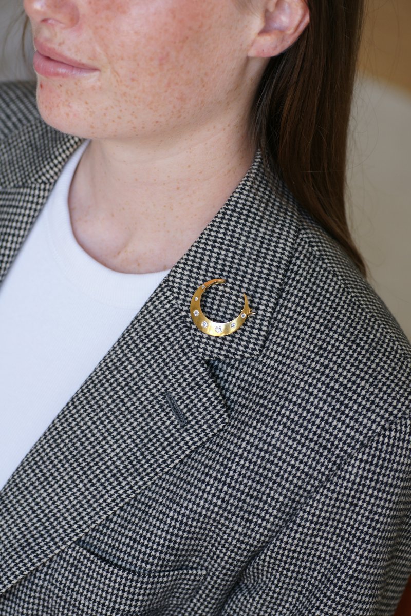 Broche Ancienne Croissant De Lune Diamants Taille Ancienne Coussin 1,10 Cts sur Or Jaune-photo-2