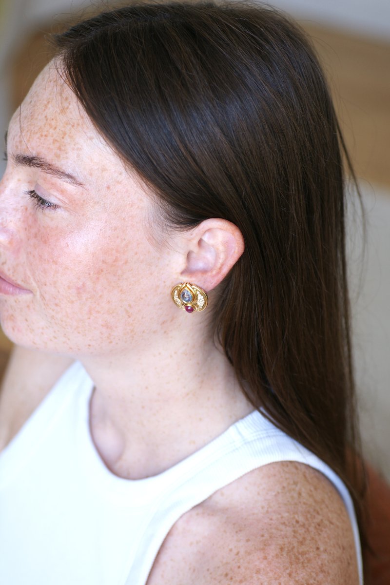 Boucles d'Oreilles Clips Saphir Rubis et Diamants sur Or Jaune 1990-photo-4