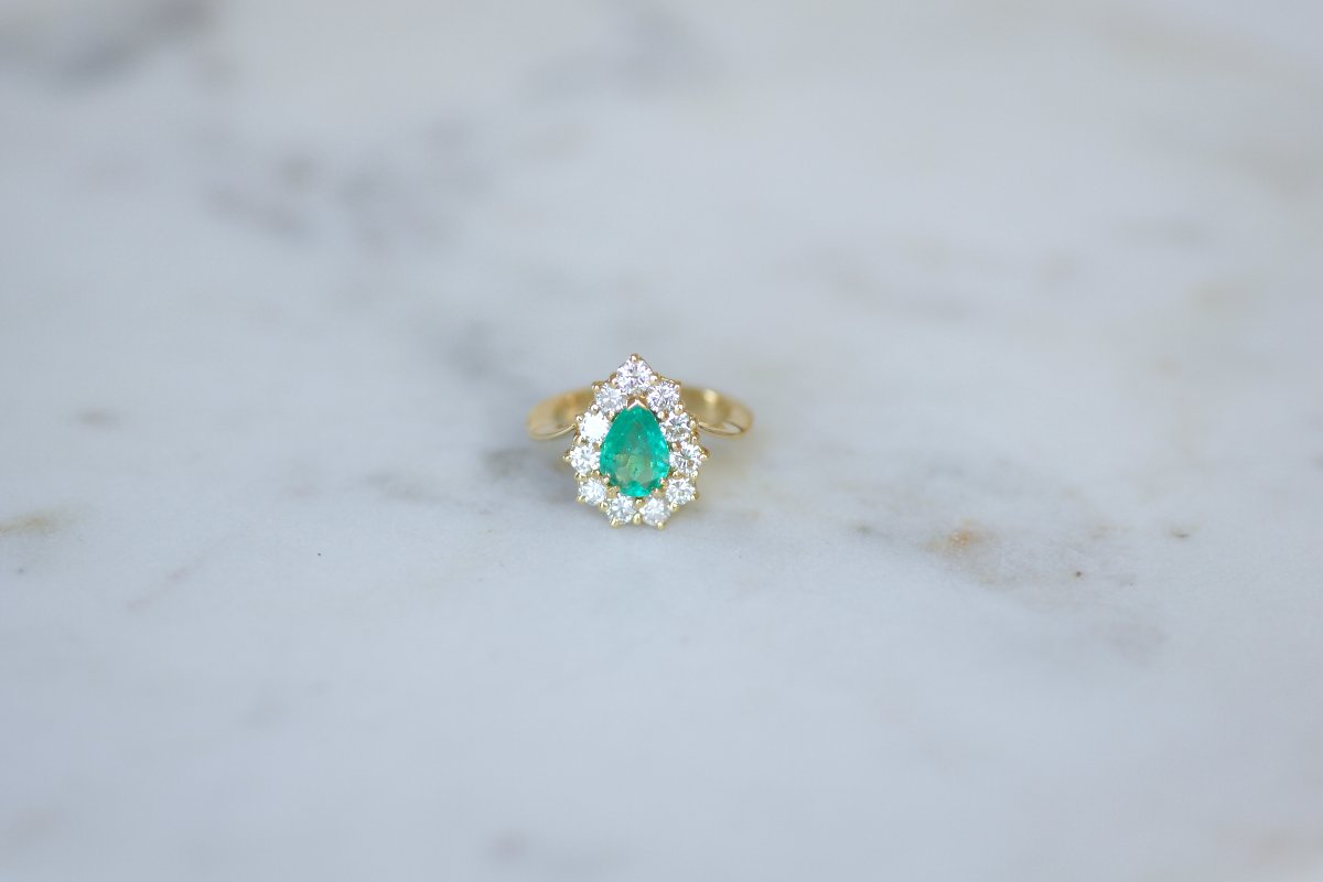 Bague Emeraude Colombienne Poire 1.30 Cts Entourage Diamants sur Or Jaune-photo-3