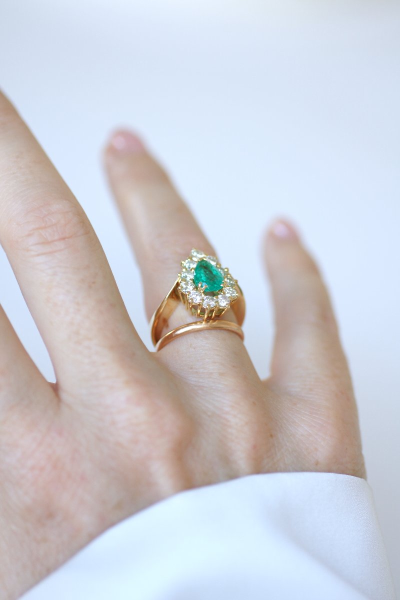 Bague Emeraude Colombienne Poire 1.30 Cts Entourage Diamants sur Or Jaune-photo-4