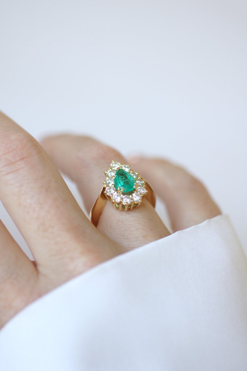 Bague Emeraude Colombienne Poire 1.30 Cts Entourage Diamants sur Or Jaune-photo-4