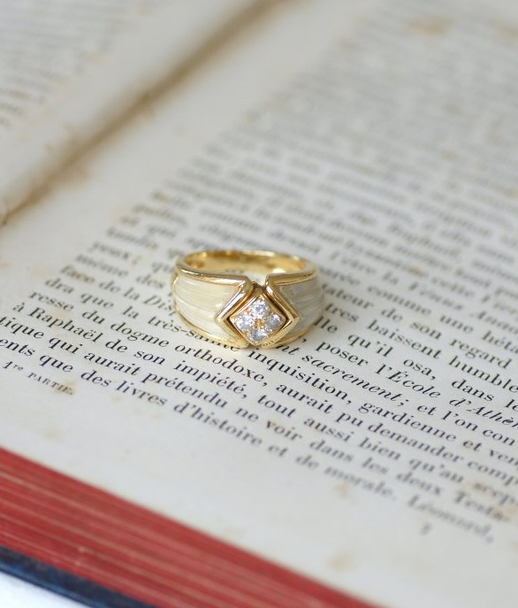 Boucheron Ring With Diamond And Rock Crystal On Yellow Gold, 1980s
