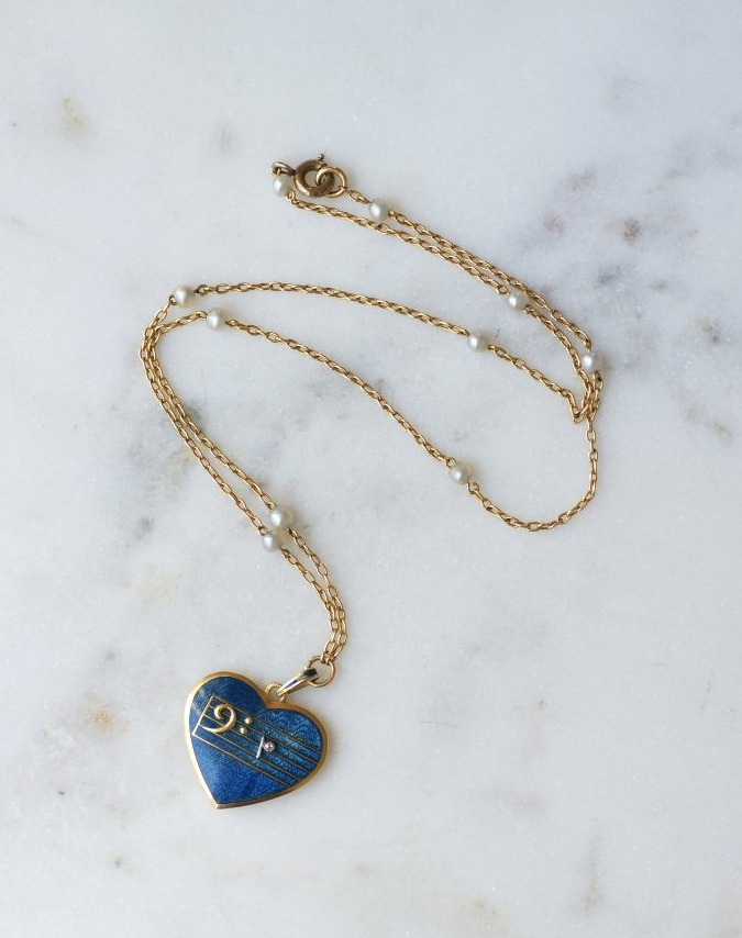 Collier Ancien Pendentif Coeur Clé de Fa Emaillé et Chaine Or Jaune et Perle Fine-photo-4