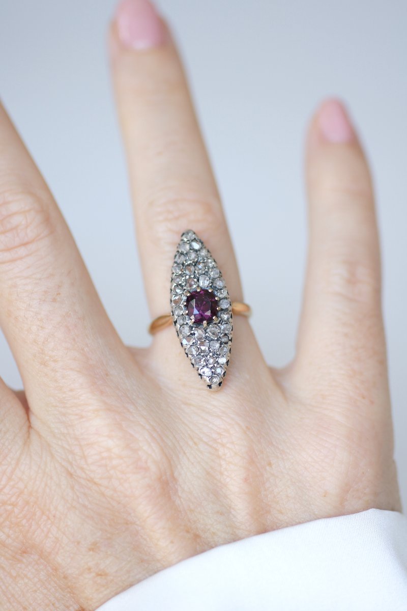 Victorian Navette Ring With Ruby And Diamonds In Yellow Gold And Silver-photo-2