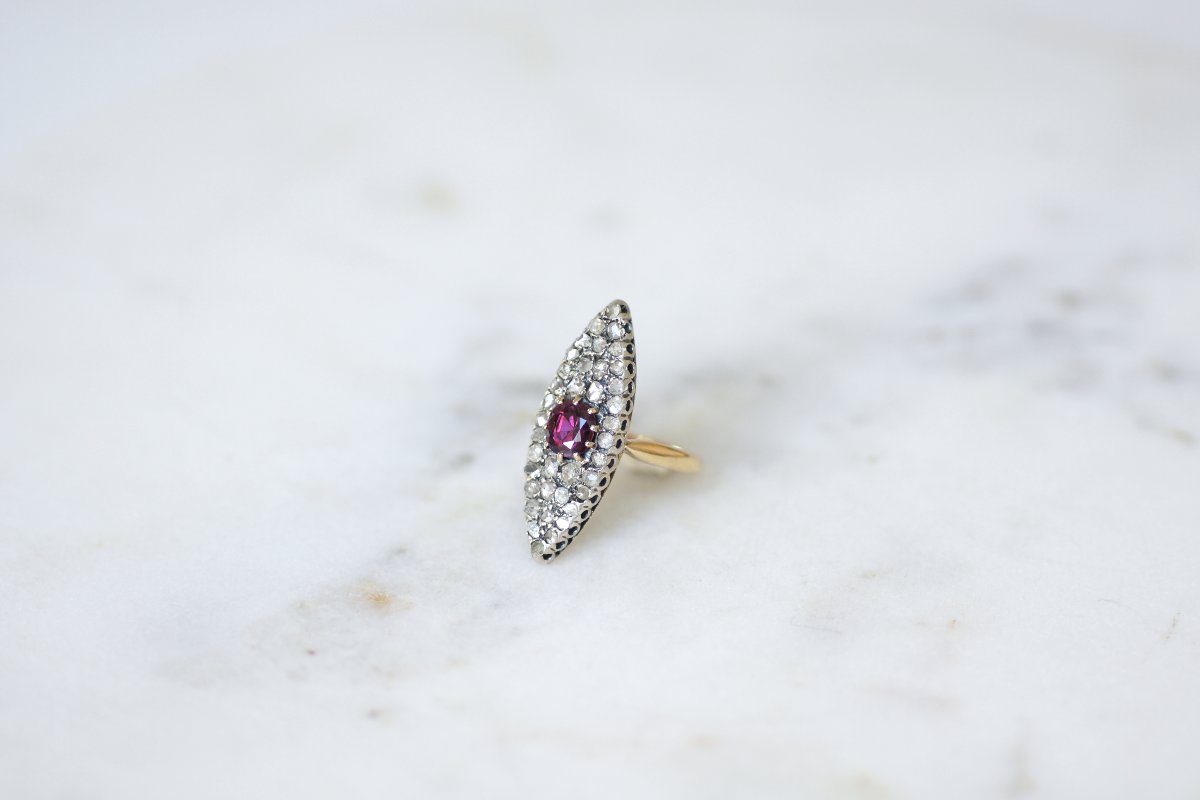 Victorian Navette Ring With Ruby And Diamonds In Yellow Gold And Silver-photo-3