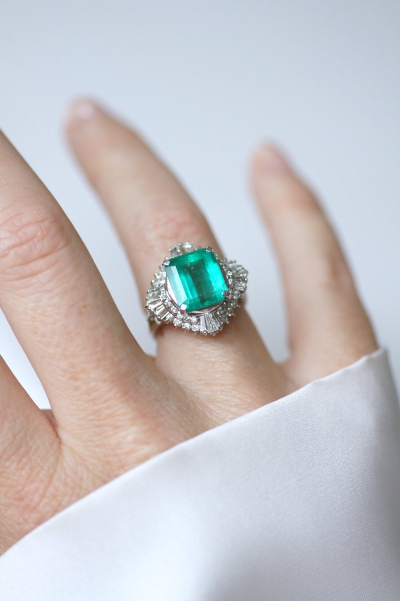 Bague Jupe Emeraude Colombienne 3,70 Cts et Diamants sur Platine-photo-3