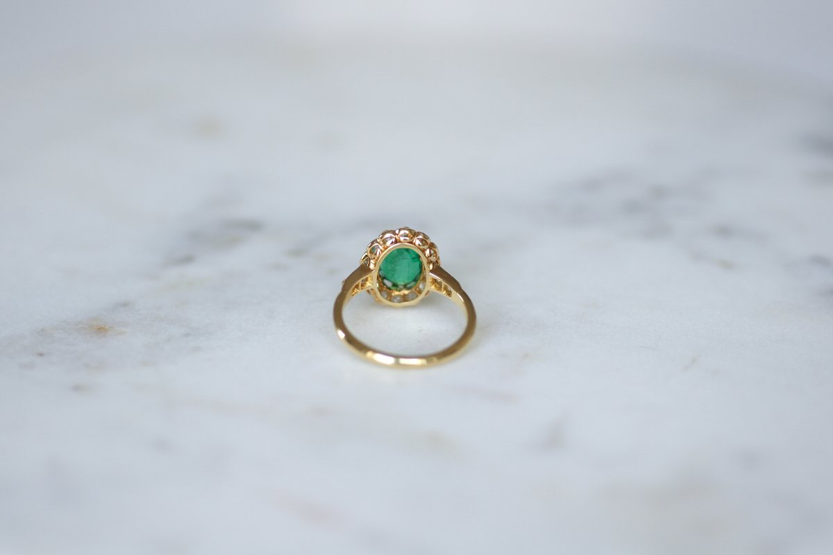 Victorian Cluster Ring With A 1.40-carat Colombian Emerald And Diamonds Set In Yellow Gold-photo-5