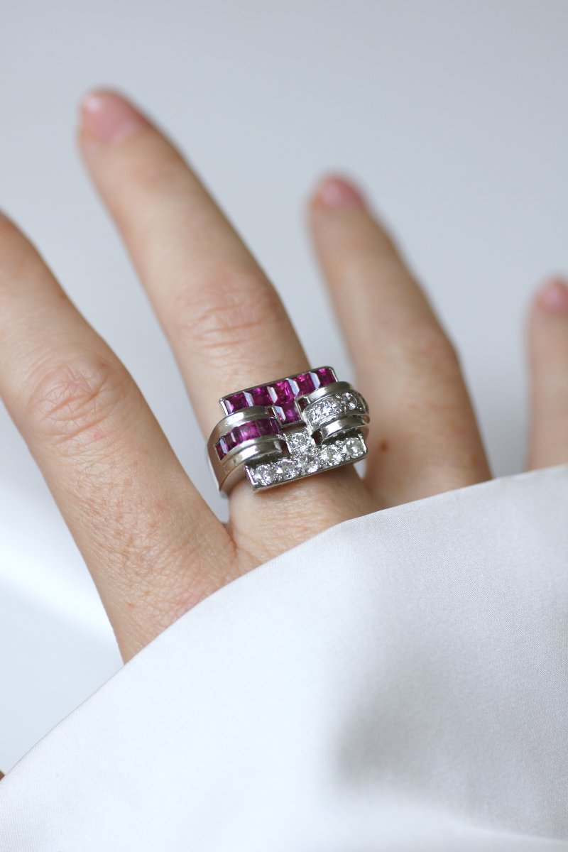 Art Deco Signet Ring With Burma Ruby And Diamond On Platinum-photo-4