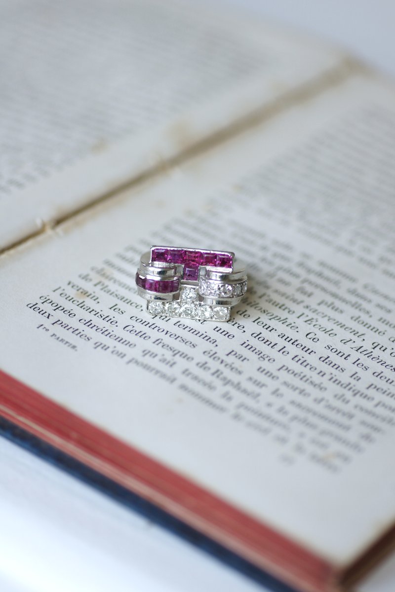 Art Deco Signet Ring With Burma Ruby And Diamond On Platinum-photo-5