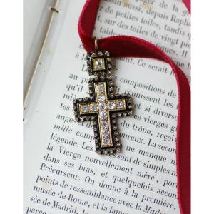 Croix Ancienne Diamants et Email sur Or Jaune et Argent