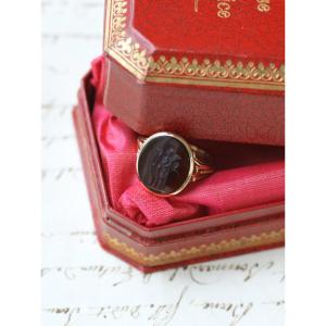 Bague Ancienne Intaille Cornaline Cupidon et Libellule sur Or Rose