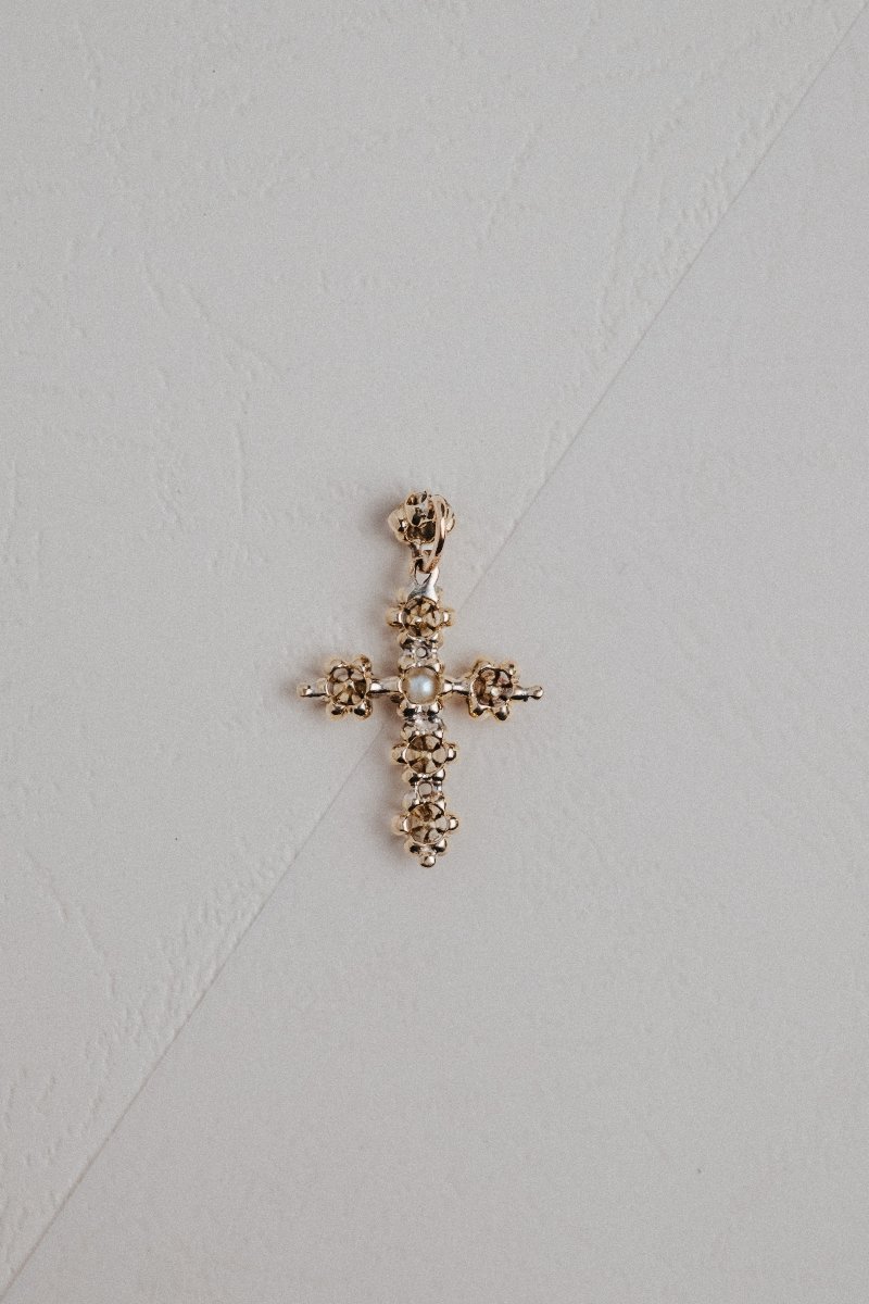 Croix XIXème en or jaune 750/000, perle et diamants-photo-4